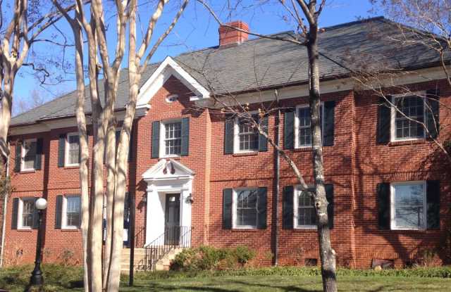 2 Bedroom Apartment - Statesville Downtown