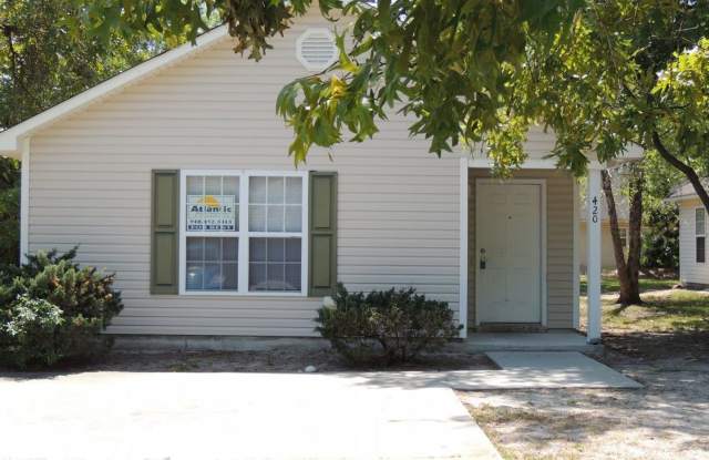 3 Bedroom, 2 Bath House Available On Wesley Ave. - 420 Wesley Avenue, Wilmington, NC 28403