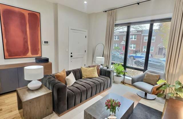 1420 STAPLES Street NE unit: 1