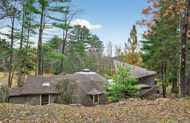 106 Mountain Laurel Lane
