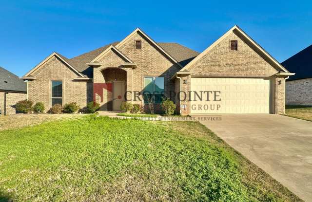 Stunning 3 Bed 2 Bath in South Tyler!