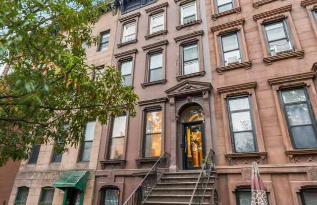 Photo of 595 Greene Avenue