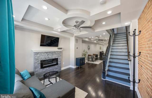 Photo of 1745 E OLIVER Street