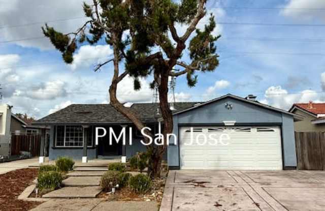 Photo of 2868 Fairfax Ave