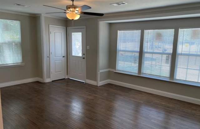 Photo of 330 W Morgan Street