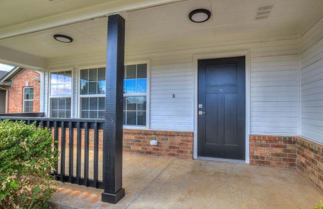 Beautiful remodeled home in Edmond + 4 bedrooms + 2 bathrooms + Valencia Neighborhood