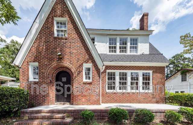 Photo of 1870 Broughton St