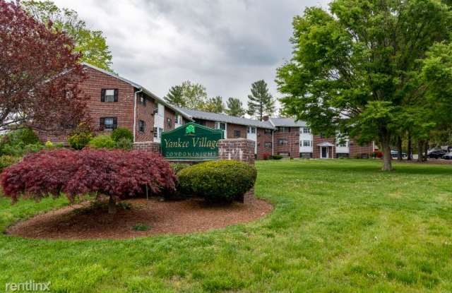 1 townhouse ln 14