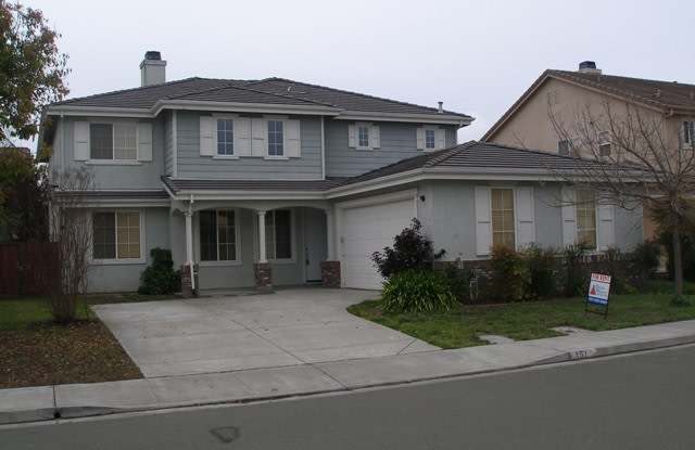 BEAUTIFUL 3053 SQFT HOME LOCATED IN AMERICAN CANYON.
