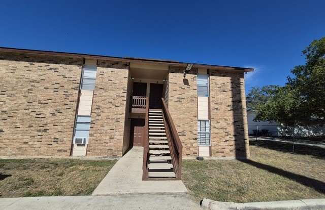 Photo of 300 Moursund Blvd.