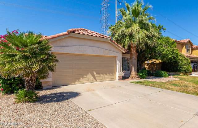 1426 E Hearne