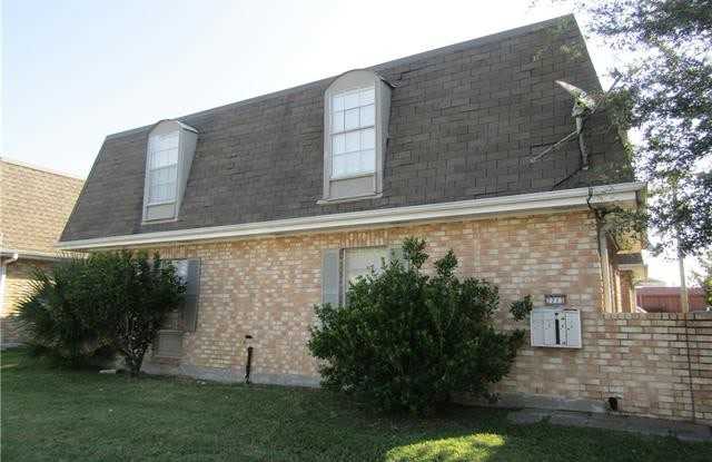 2713 KINGMAN Street - 2713 Kingman Street, Metairie, LA 70006