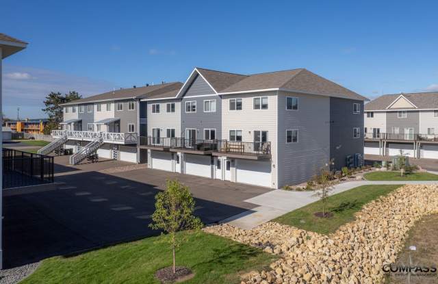 MODERN TOWN HOMES WITH IN-UNIT LAUNDRY