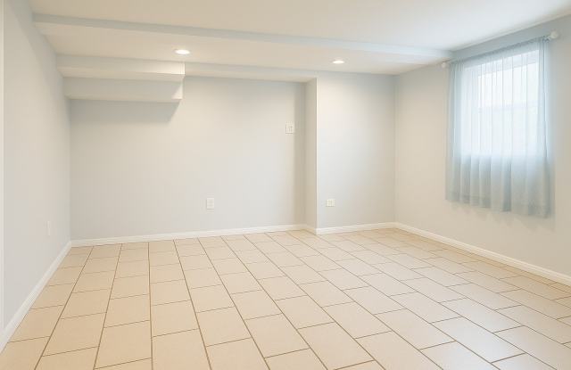 2215 N Parkside Avenue