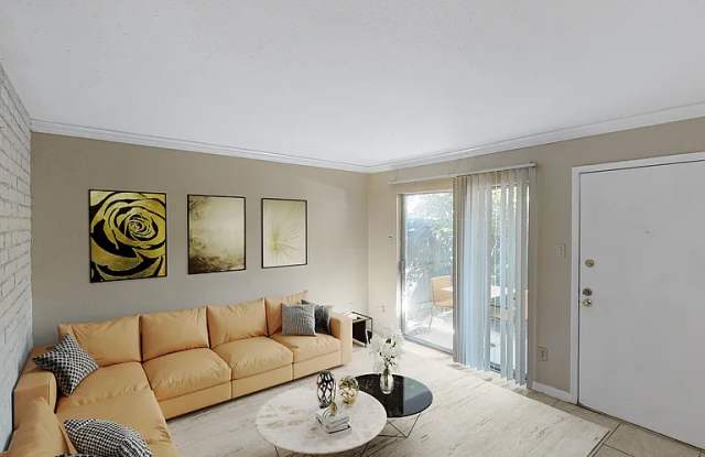 2929 Dunvale