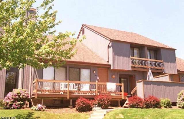 64 Sycamore Ct