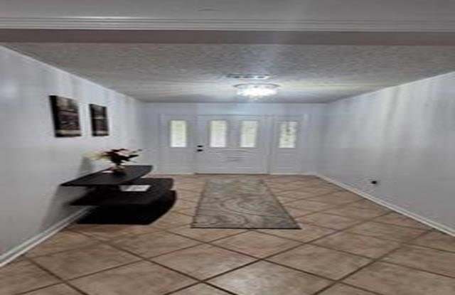 6567 NE Montrose Trail