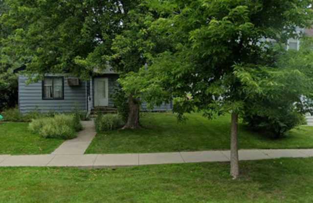 Photo of Spacious 3 Bed, 2 Bath Home Near NDSU – $1,450/Month