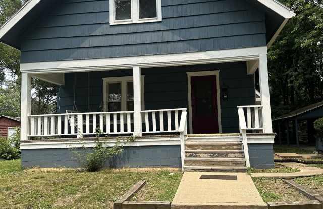 806 W Stoughton Street