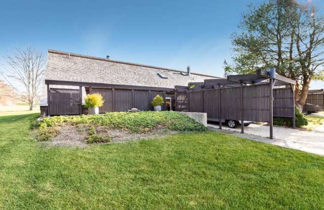 12 Bridlerun Court
