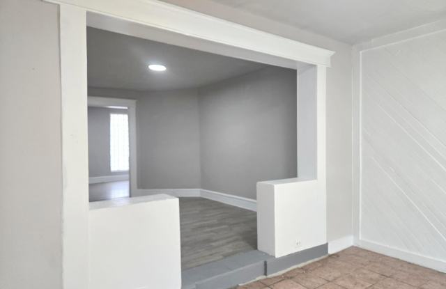 5852 PENTRIDGE Street