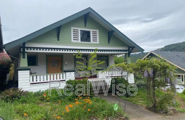 837 SE Blakeley Ave