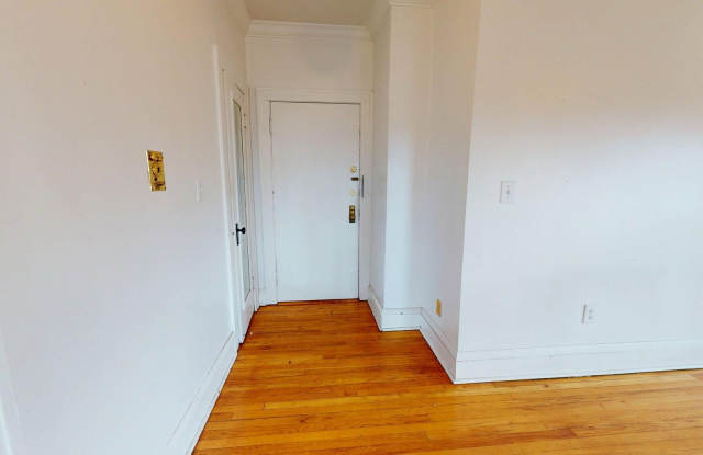 2546 Kenilworth RoadUnit 42