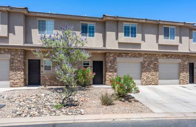 Townhome with Pool and Playground!