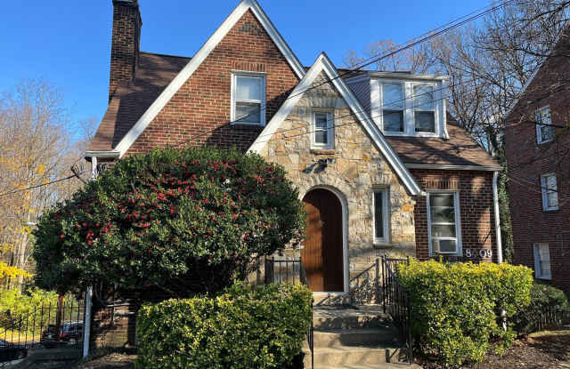 Photo of 8009 GARLAND Avenue unit: 1