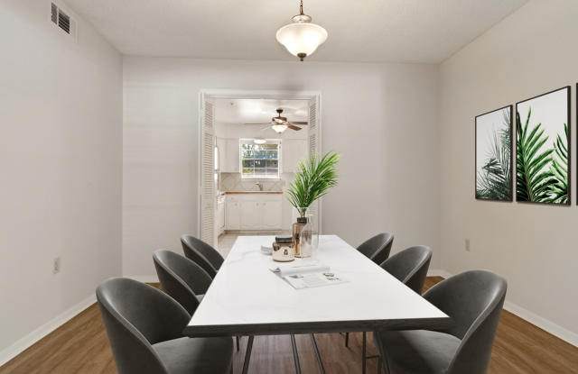 Photo of 1607 College Dr Unit C31