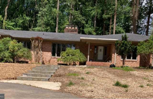 Photo of 1334 BALLS HILL Road