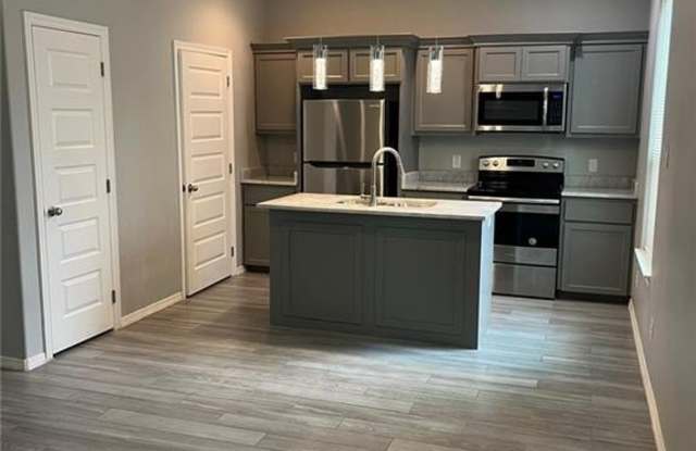 521 N Cynthia Street