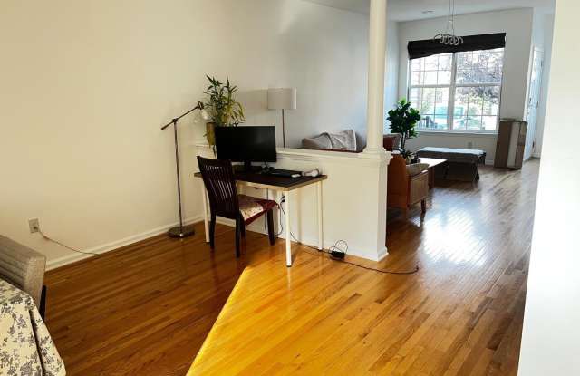 2436 Canterbury Lane