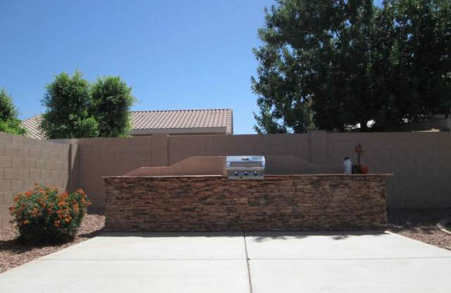 351 N COTTONWOOD Street