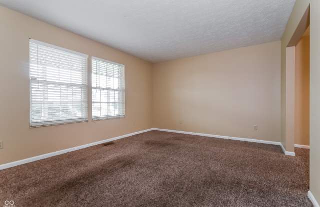 7727 Maradona Drive S