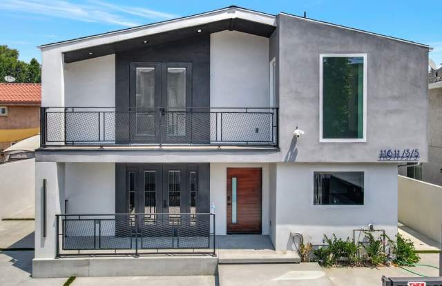 11611 Burbank Blvd unit: 11611