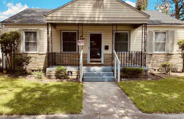 744 East 37th Street - 744 East 37th Street, Savannah, GA 31401