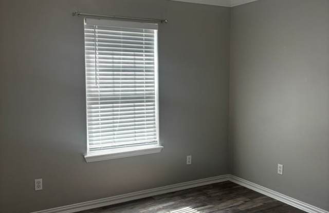 3 bed 2 bath House