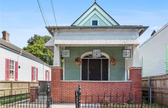 4221 BURGUNDY Street - 4221 Burgundy Street, New Orleans, LA 70117