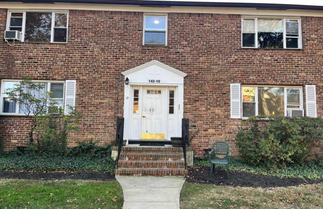 142 South Street unit: 10A