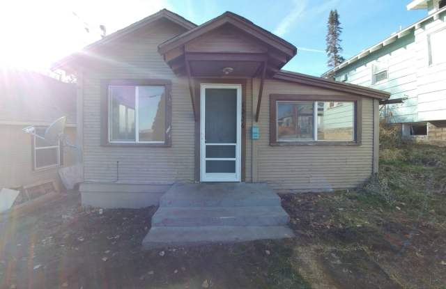 Photo of 2 bedroom, 1 bath- House