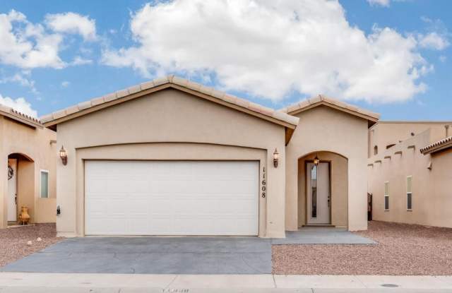 East El Paso 3bed/2bath Refrig A/C in Gated Community with Pool Access!