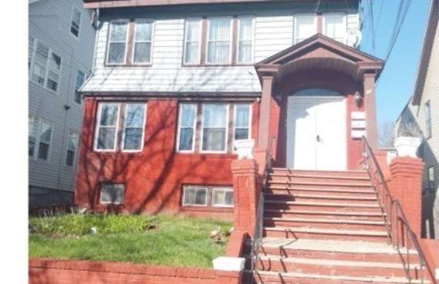 181 Keer  Ave