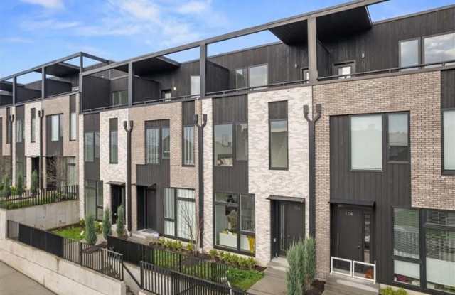 114 Burrows St