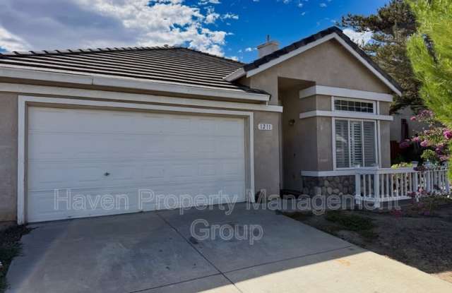 1211 Fruitwood Way
