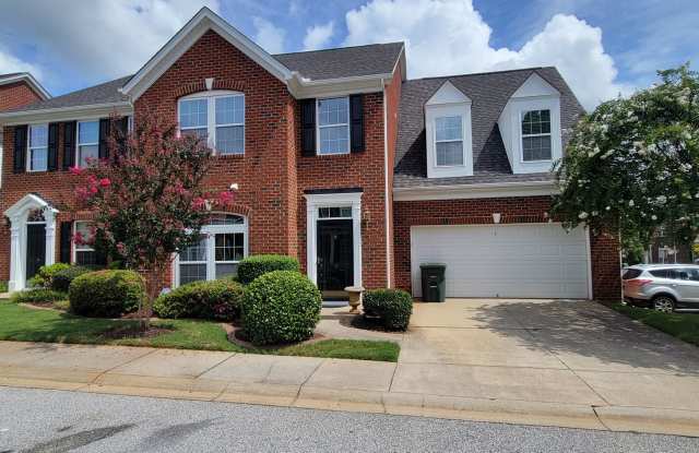 Photo of 4 Bed, 3.5 Townhome in Five Forks is Available!