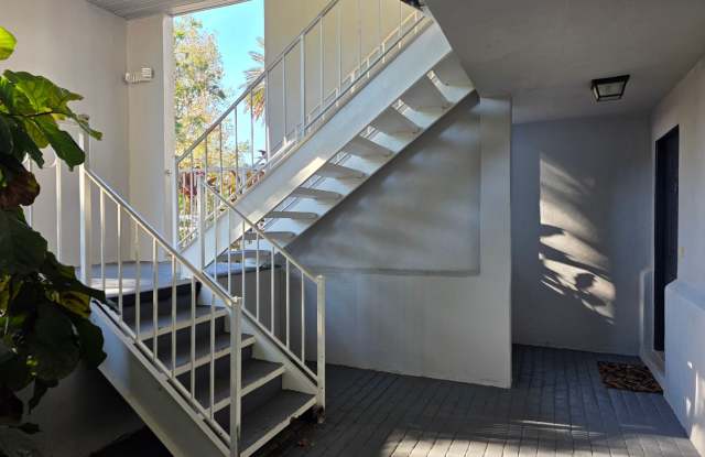 First Floor 2/2.5 Condo at Sabal Point