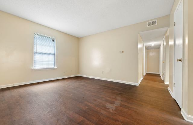 Creekside Meadows Apartment