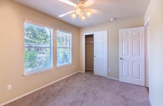 3 Bedroom, 2 Bath, Single Story Home in Highland Park