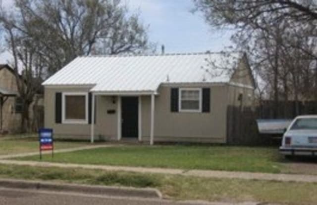 2203 39th - 2203 39th Street, Lubbock, TX 79412